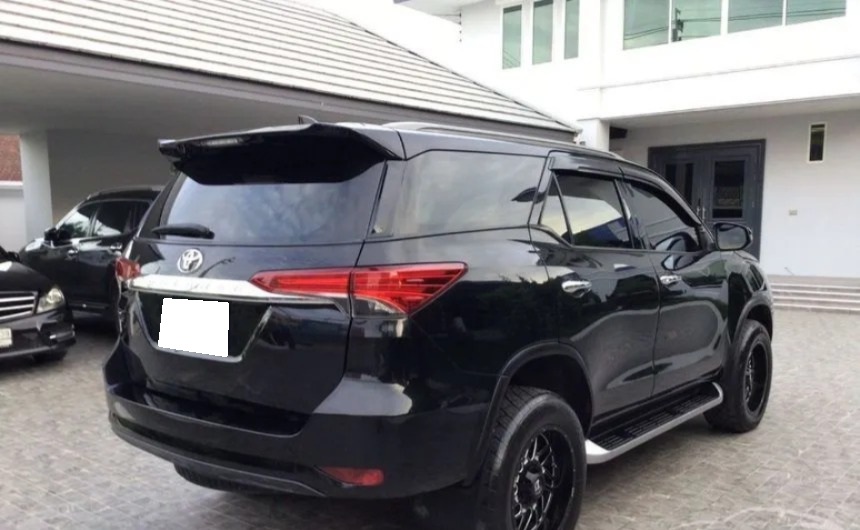 2019 Toyota Fortuner 2.4L Turbo Diesel | 25,000 KM | 7-Seater Adventure SUV